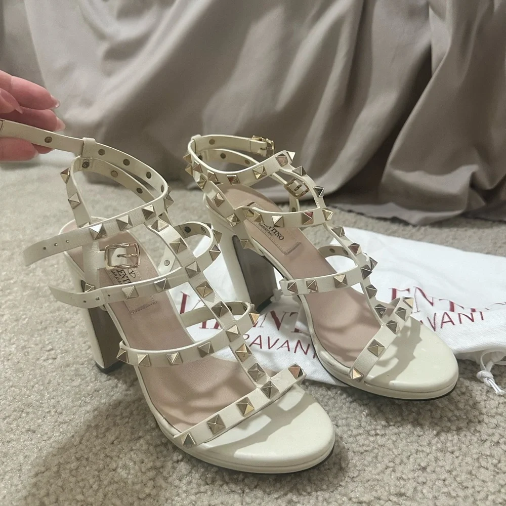 Valentino Cream Rockstud Strappy High Heel Sandals - Picture 5 of 10